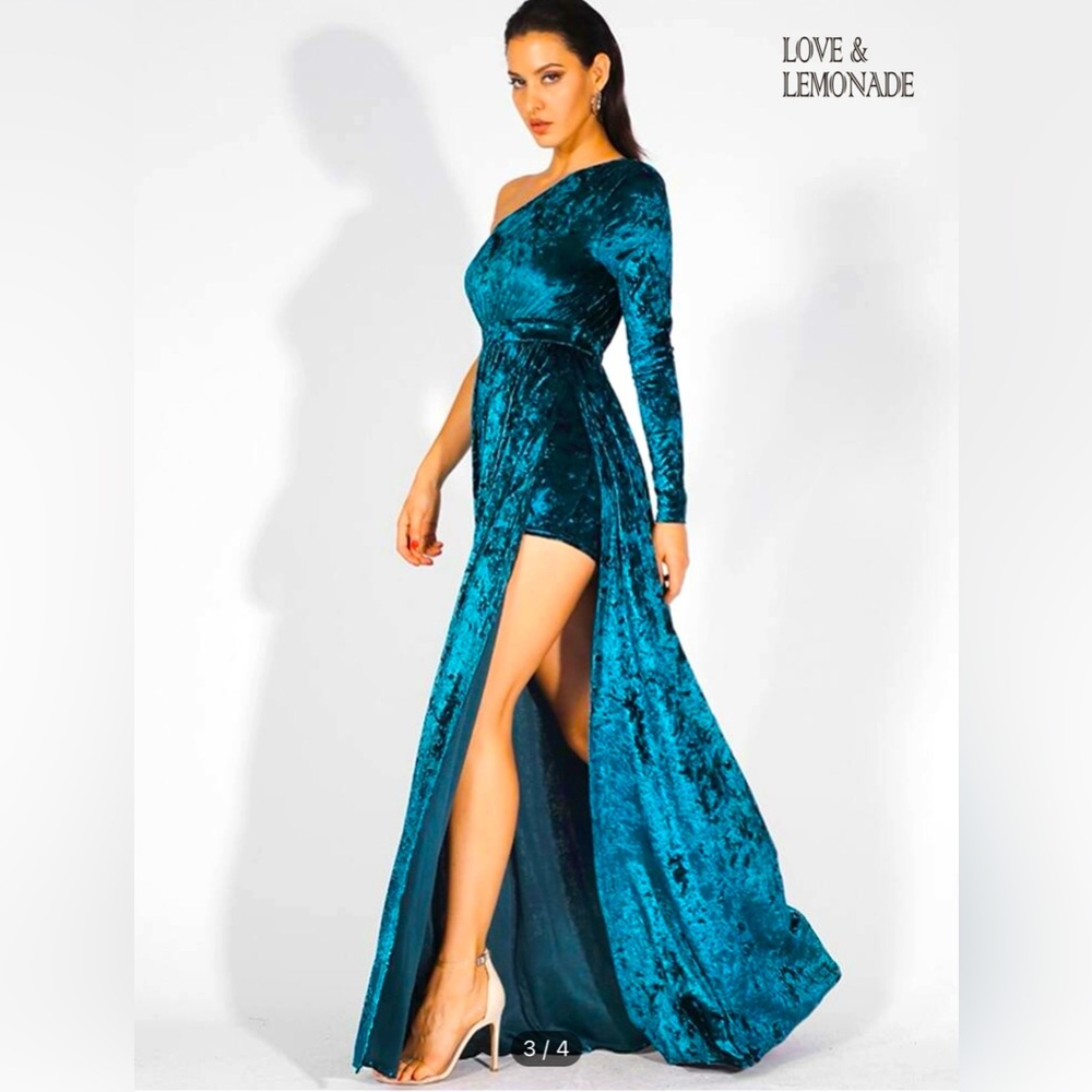 Love and Lemonade Teal Velvet Dress in LARGE